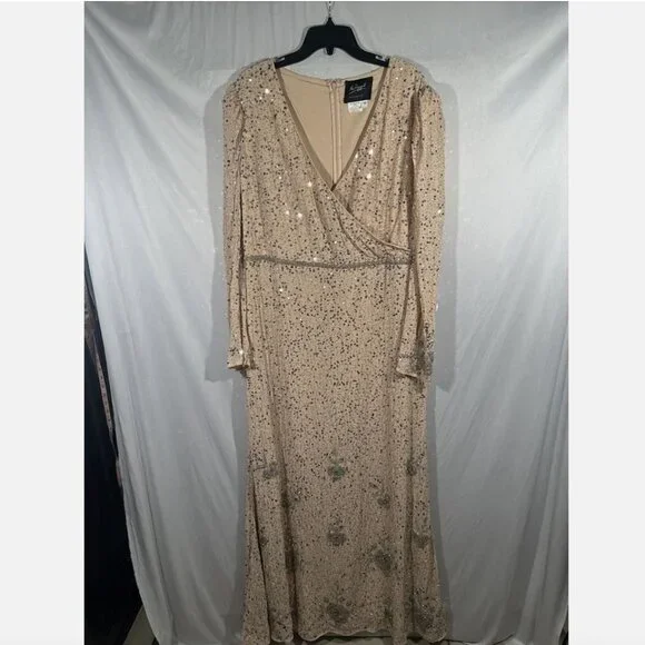 NEW $598 Mac Duggal [ 10 ] Sequin Floral Embellished Long Sleeve Gown Nude #Q458